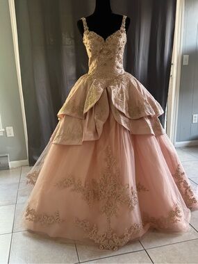 Quinceñera dress